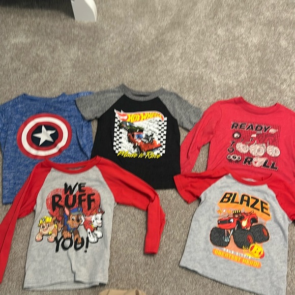 Boy’s characters shirts - Picture 1 of 6